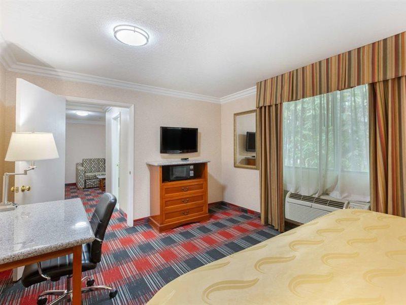Quality Inn & Suites Oceanside Near Camp Pendleton Eksteriør billede