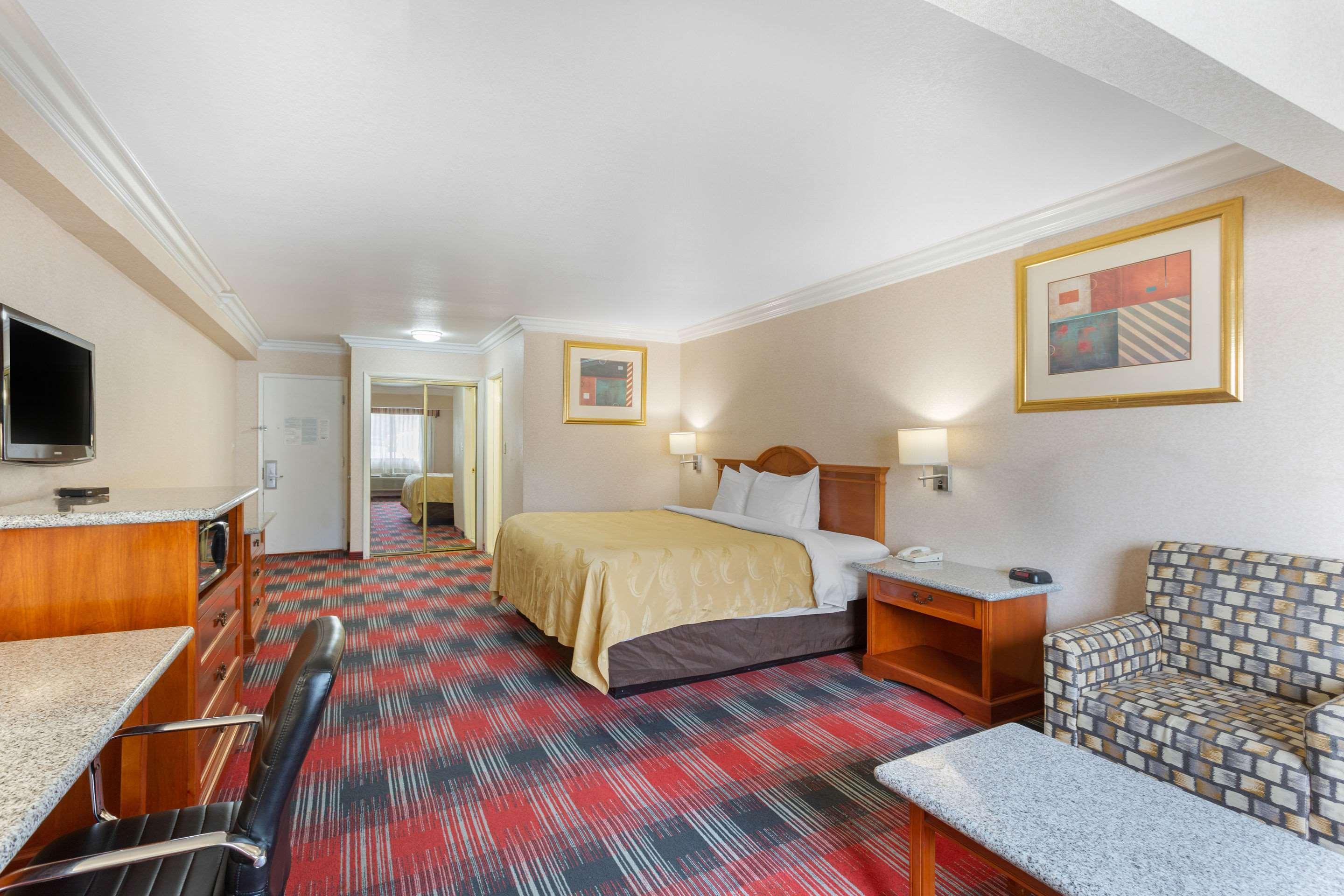Quality Inn & Suites Oceanside Near Camp Pendleton Eksteriør billede