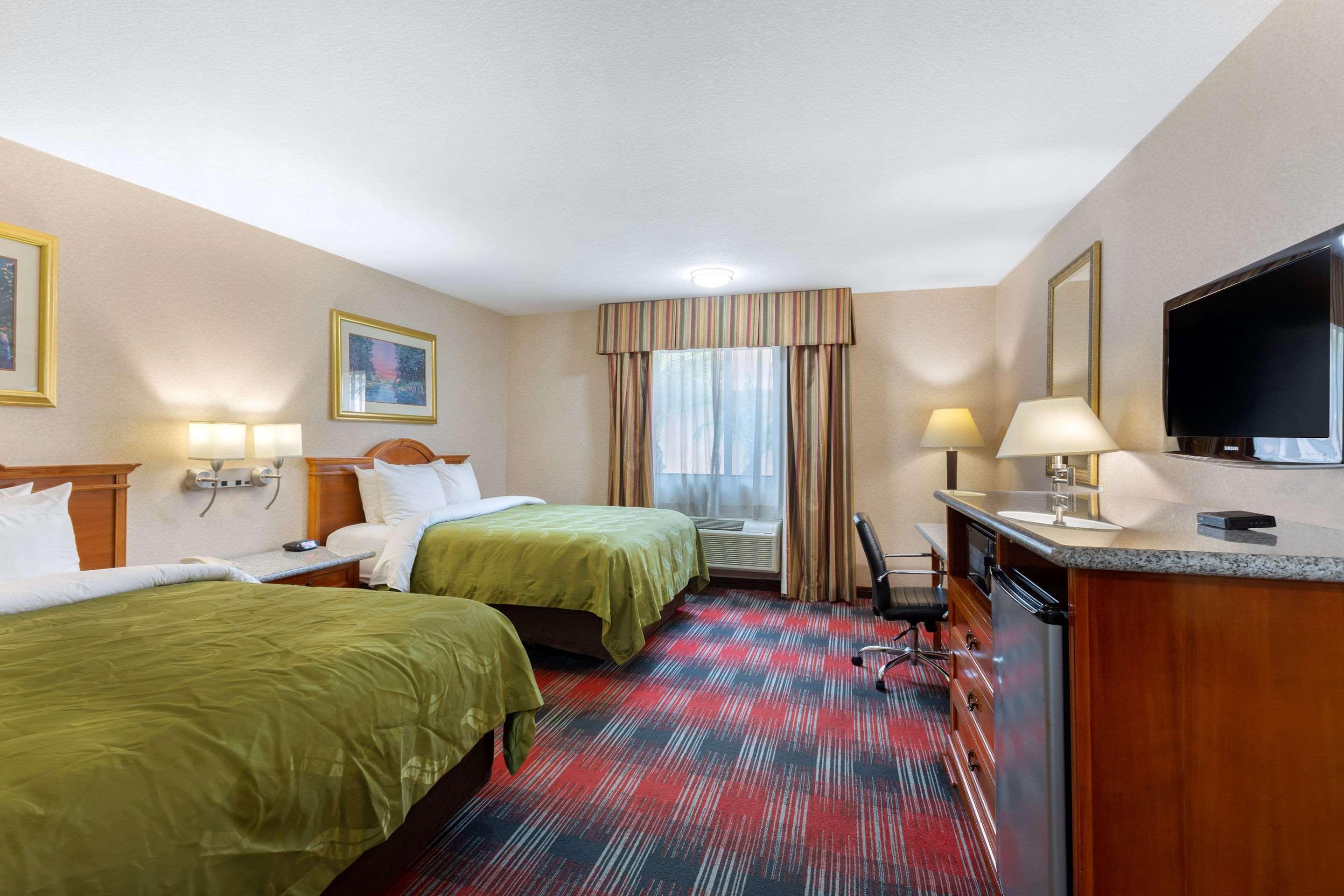 Quality Inn & Suites Oceanside Near Camp Pendleton Eksteriør billede