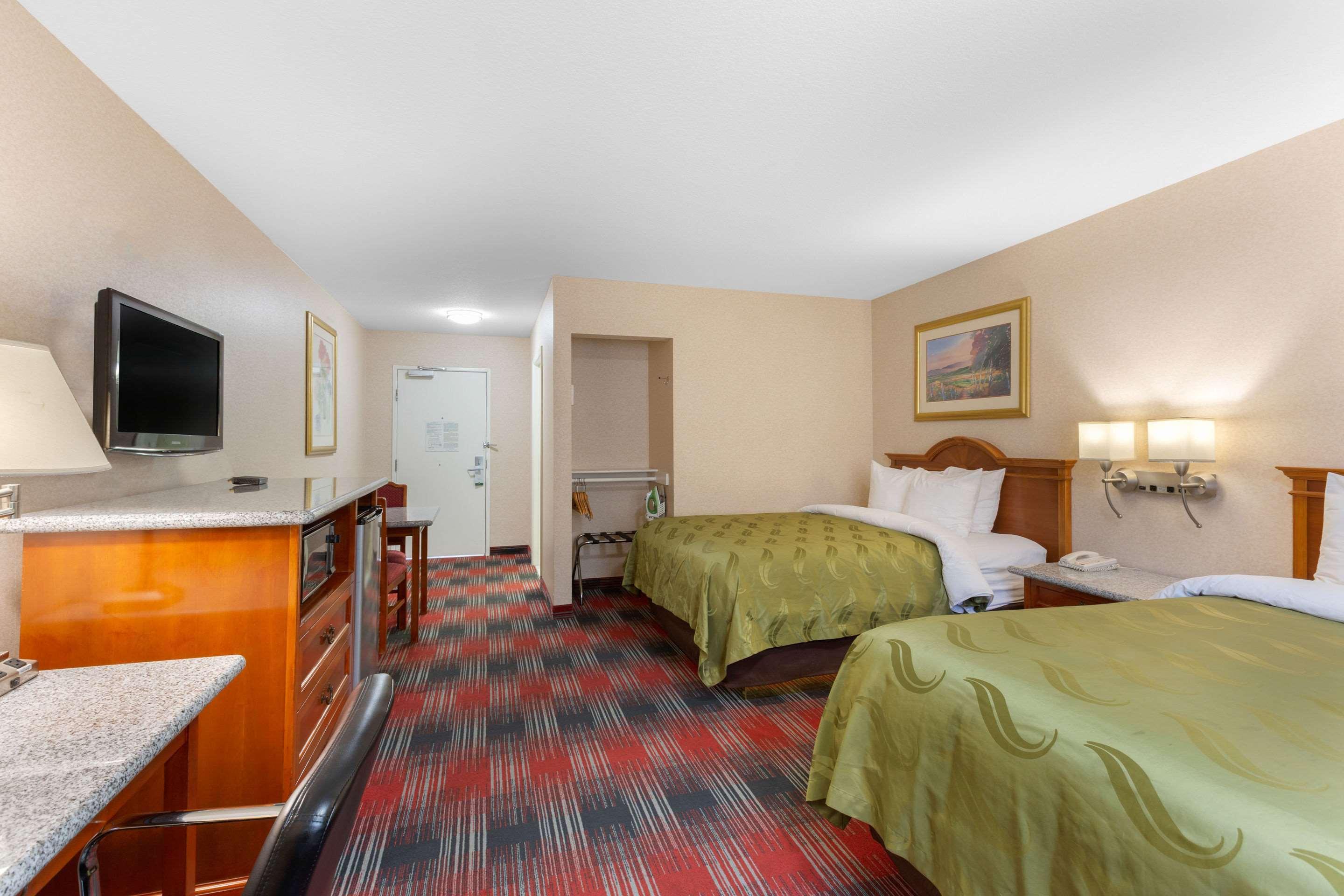 Quality Inn & Suites Oceanside Near Camp Pendleton Eksteriør billede