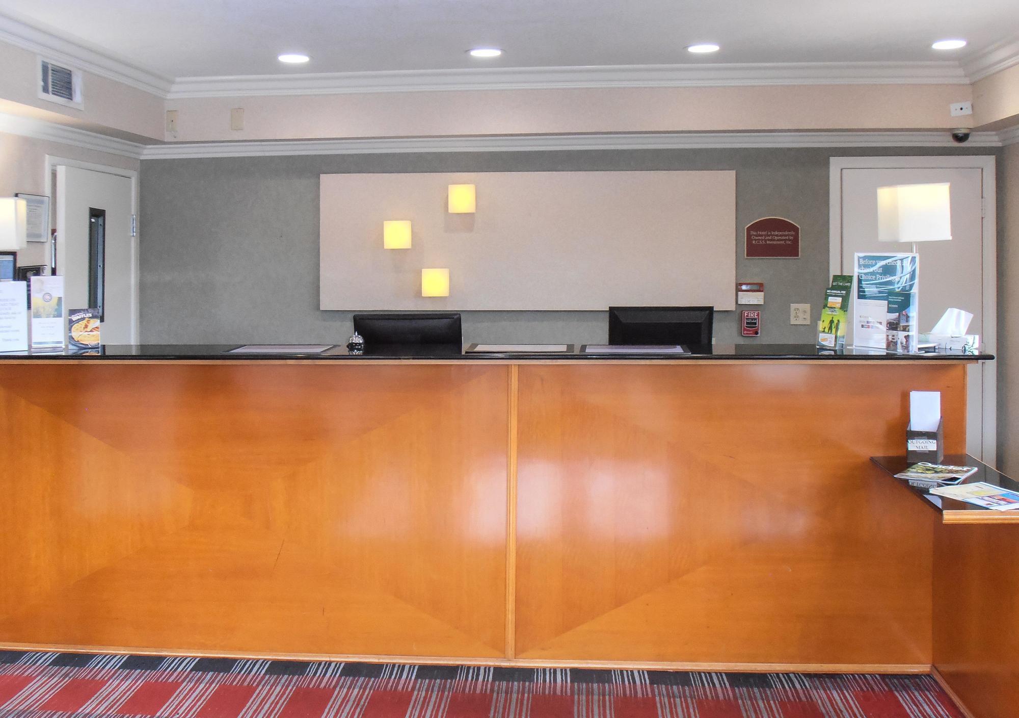Quality Inn & Suites Oceanside Near Camp Pendleton Eksteriør billede