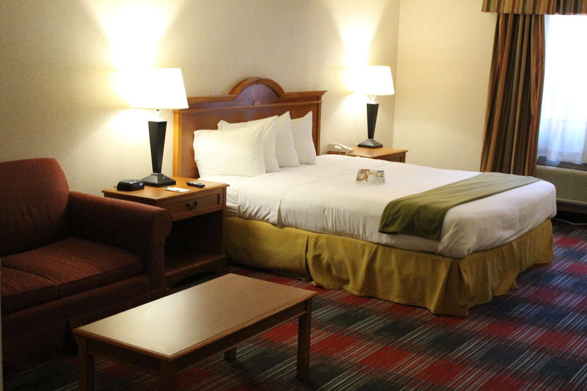 Quality Inn & Suites Oceanside Near Camp Pendleton Eksteriør billede