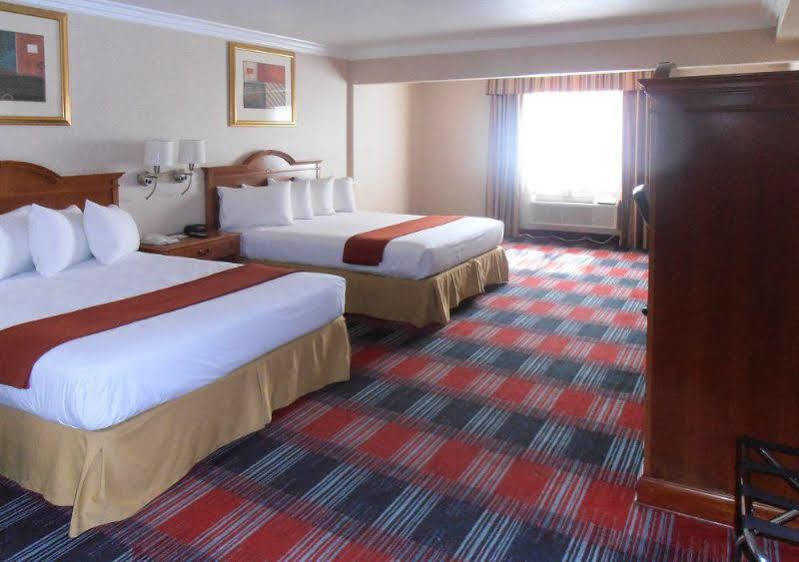 Quality Inn & Suites Oceanside Near Camp Pendleton Eksteriør billede